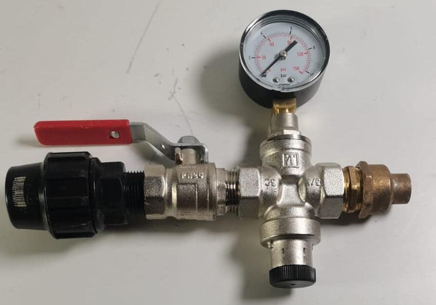 3 en 1 Descalcificador, Reductor de Presión, Filtro Antipartículas. 1 Reductor de Presión